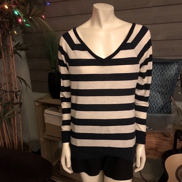 Victoria’s Secret PINK L/S Striped V-Neck Tee XS - Picture 1 of 5